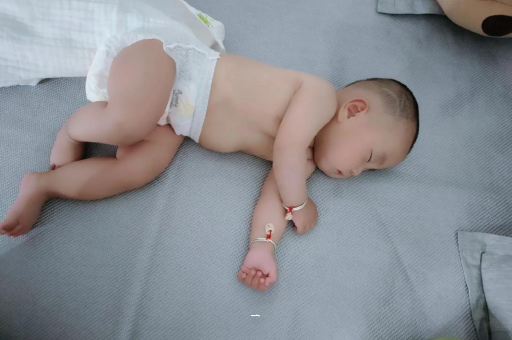 灌南怀孕肚子撑的难受